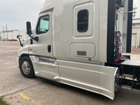 2016 Freightliner Cascadia EVO, Cummins ISX, AUTO, APU, 641k Miles