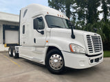 2016 Freightliner Cascadia EVO, Cummins ISX, AUTO, APU, 641k Miles