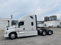 2016 Freightliner Cascadia EVO, Cummins ISX, AUTO, APU, 641k Miles