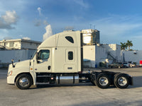 2013 Freightliner Cascadia 125, Cummins ISX 450HP, 10 Speed Manual, 488k Miles!!!